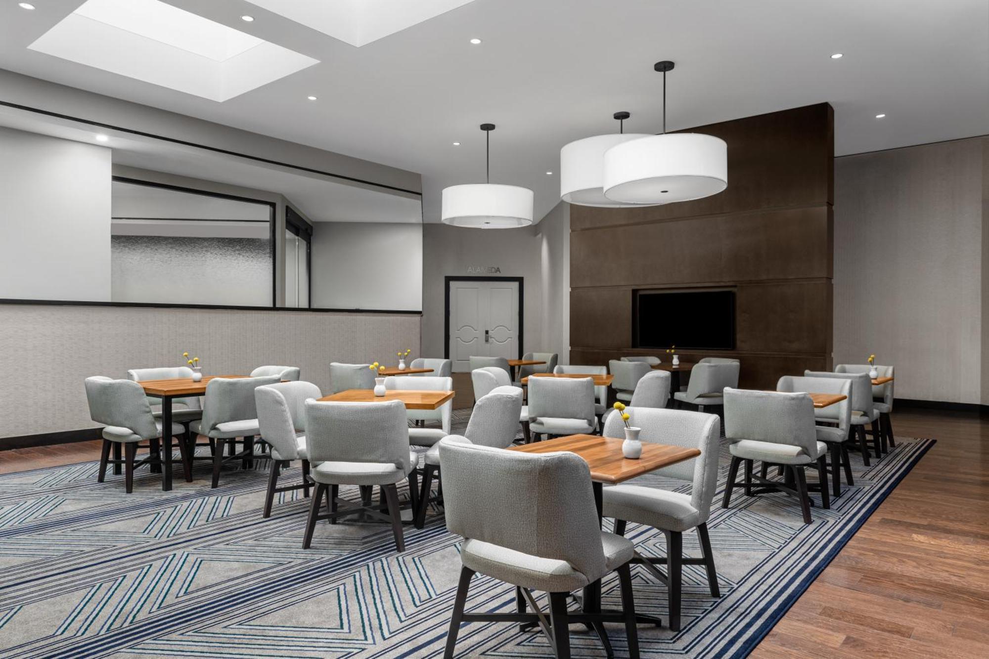 Pleasanton Marriott Hotel Exterior photo